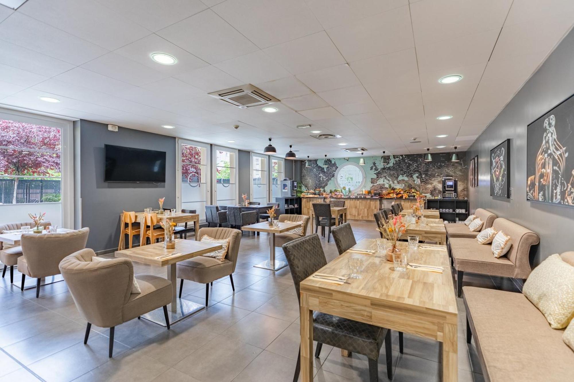 Aparthotel Appart'city Confort - Aeroport 4*